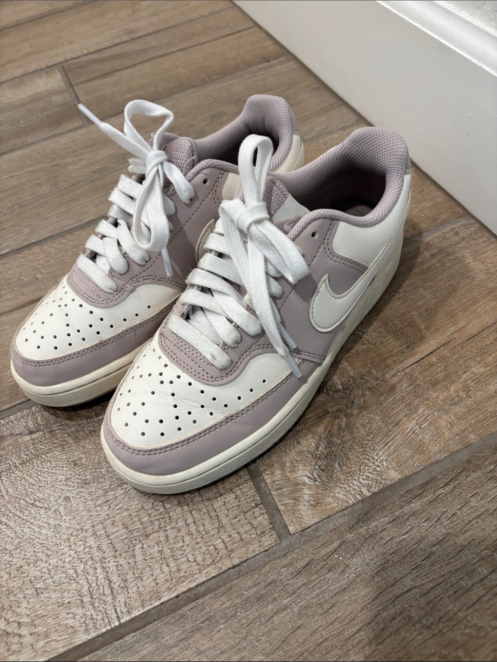 Nike Women's Low-Top Sneakers in White & Purple